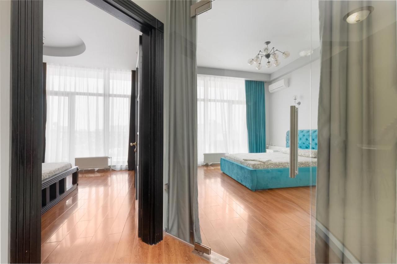 Arcadia Palace 2-Bedrooms Apartment With Terrace Odessa Ngoại thất bức ảnh
