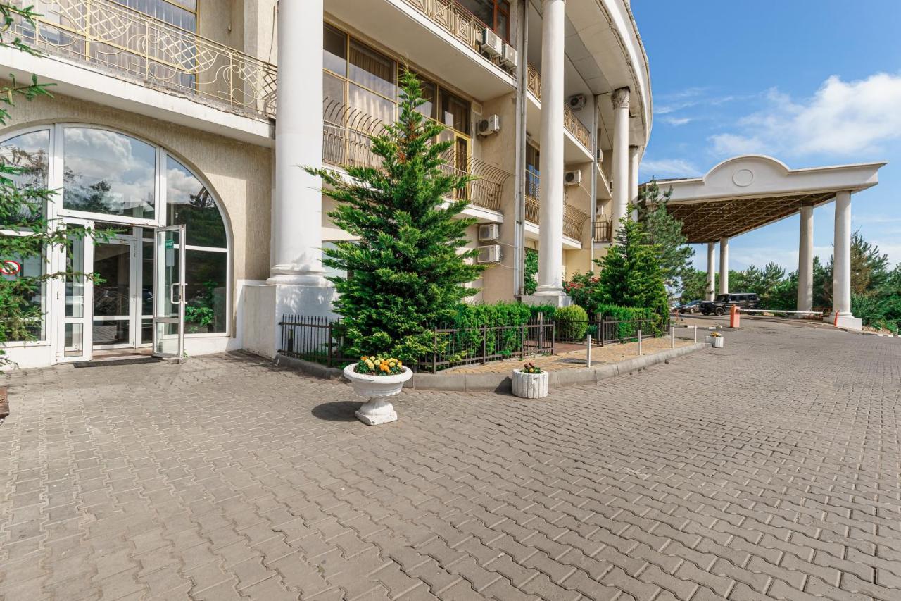 Arcadia Palace 2-Bedrooms Apartment With Terrace Odessa Ngoại thất bức ảnh