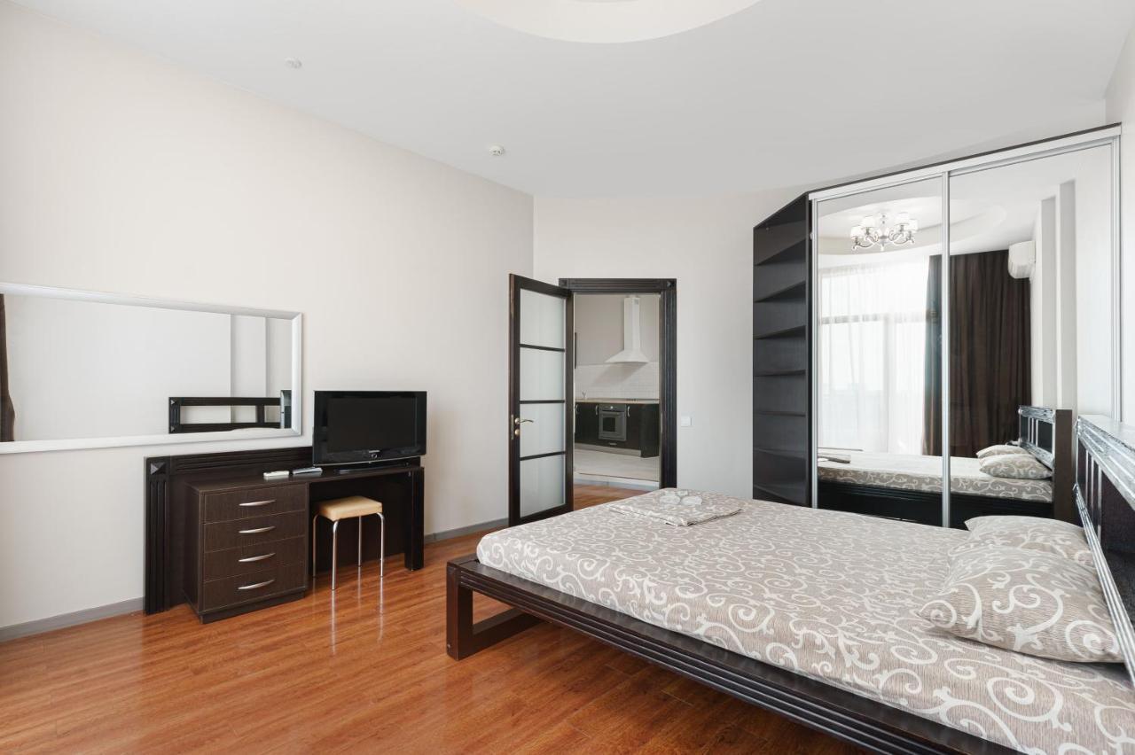 Arcadia Palace 2-Bedrooms Apartment With Terrace Odessa Ngoại thất bức ảnh